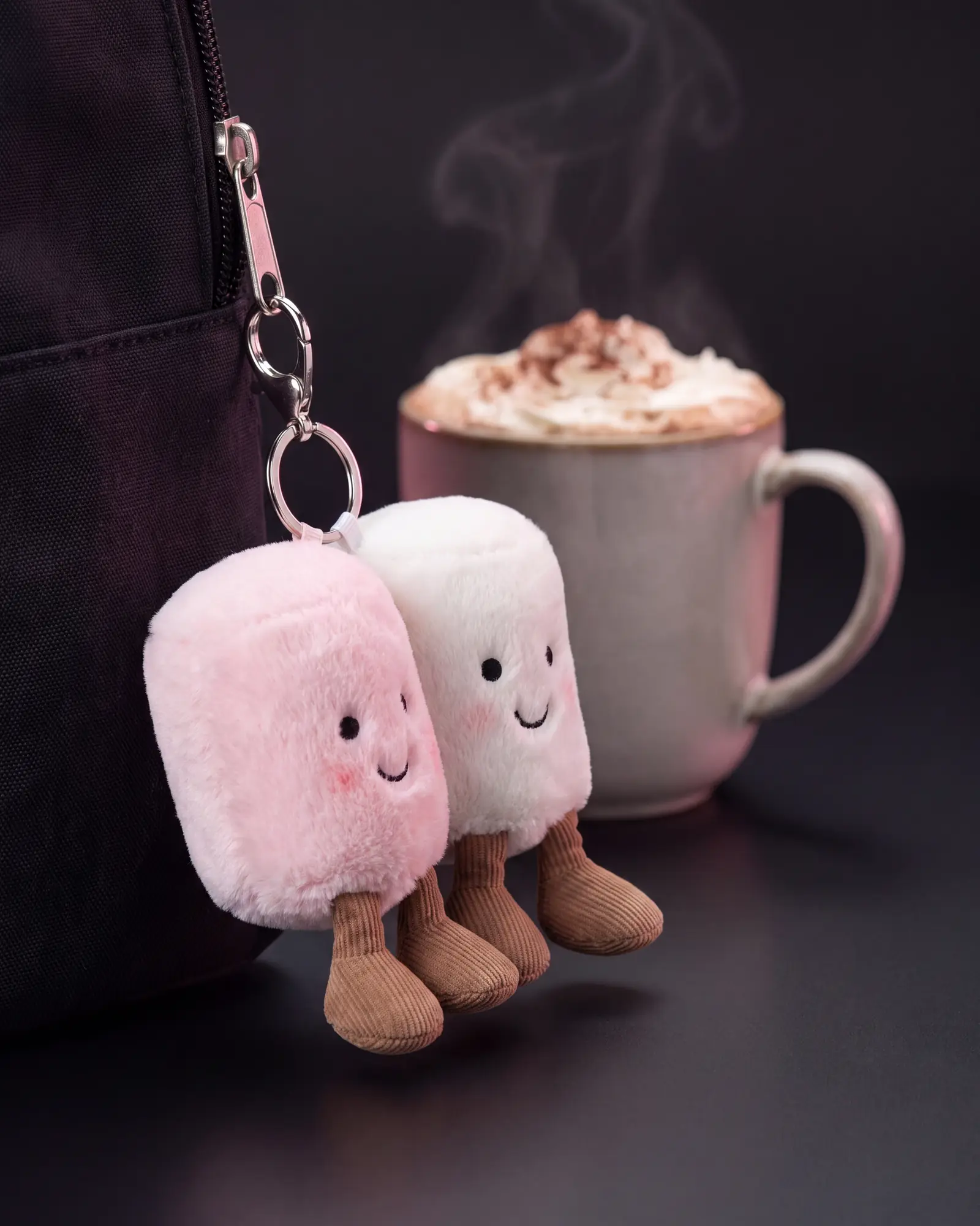 Amuseables Pair of Marshmallows Bag Charm, 두 번째 각도.