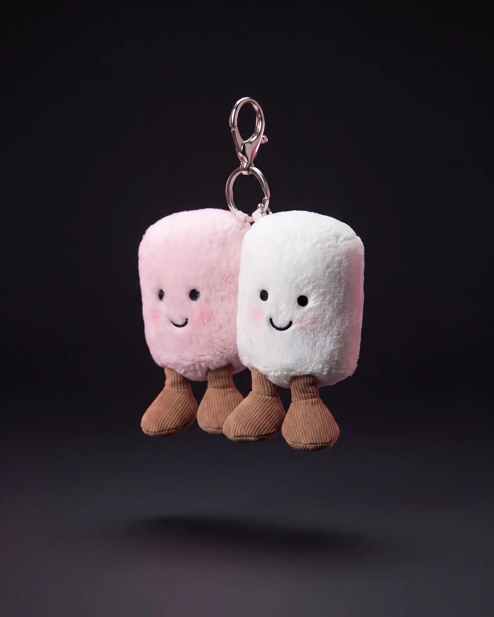 Amuseables Pair of Marshmallows Bag Charm, 어두운 스튜디오 배경.