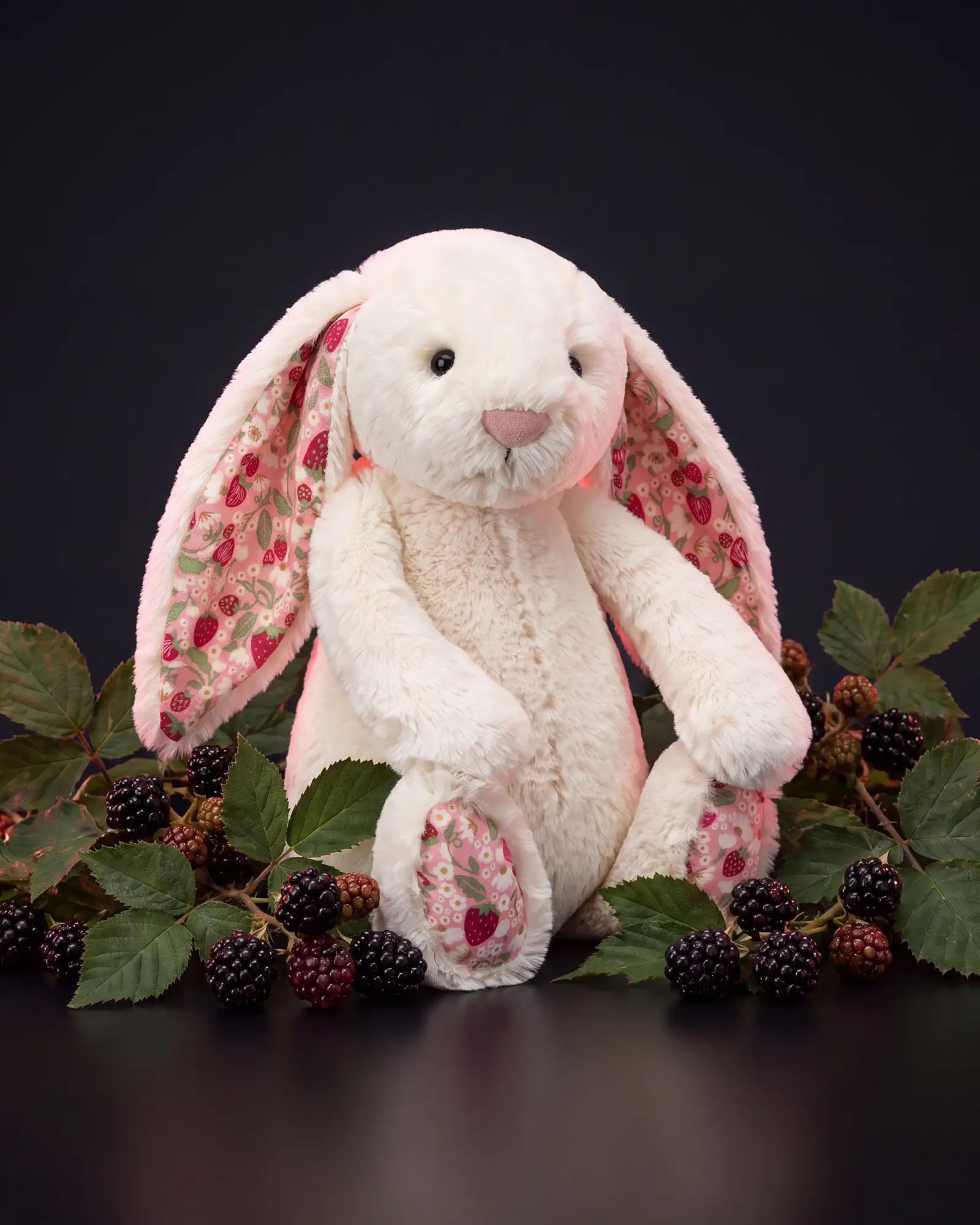 Blossom Cream Bunny 'Berry', 두 번째 각도.