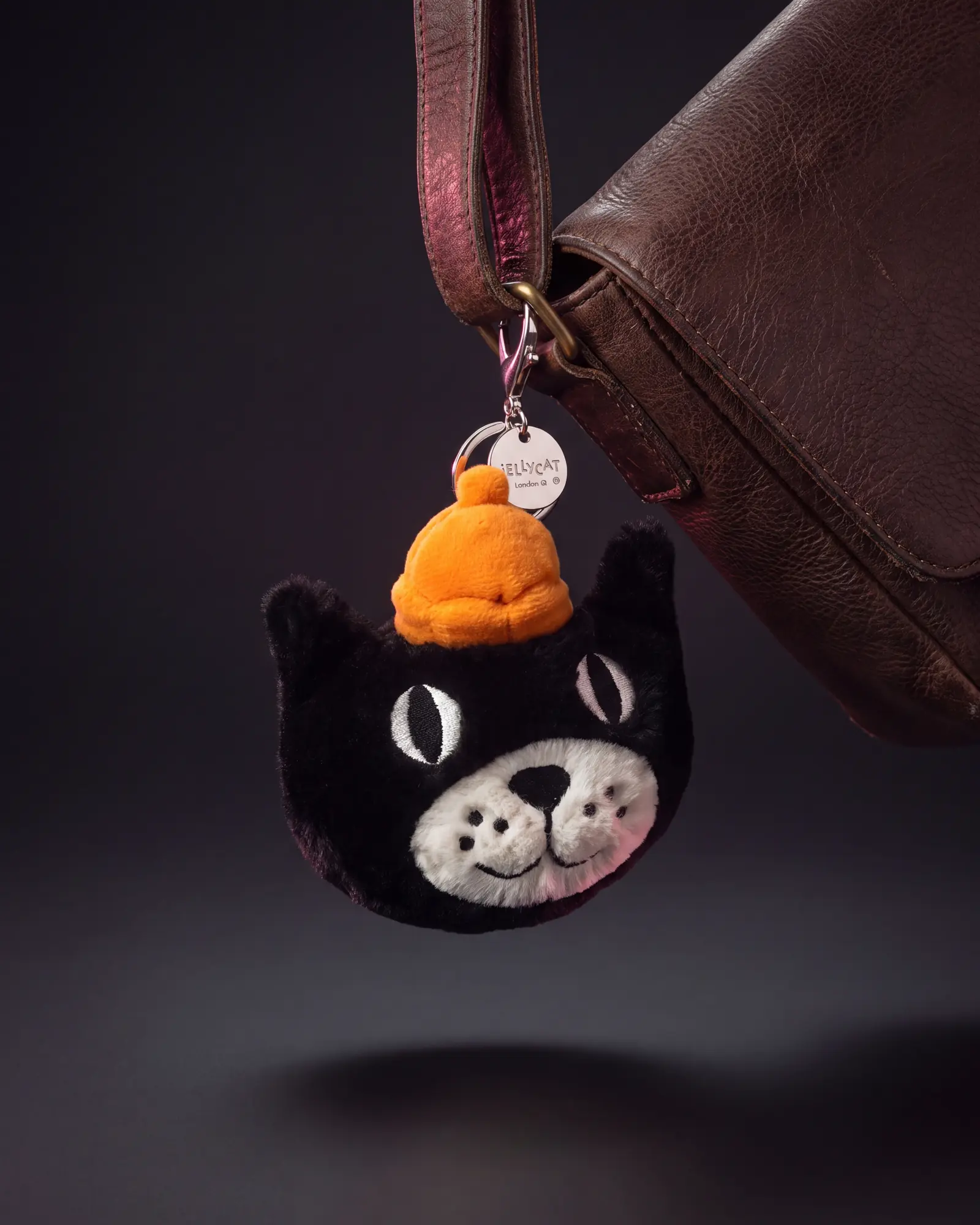 Jellycat Bag Charm, 두 번째 각도.