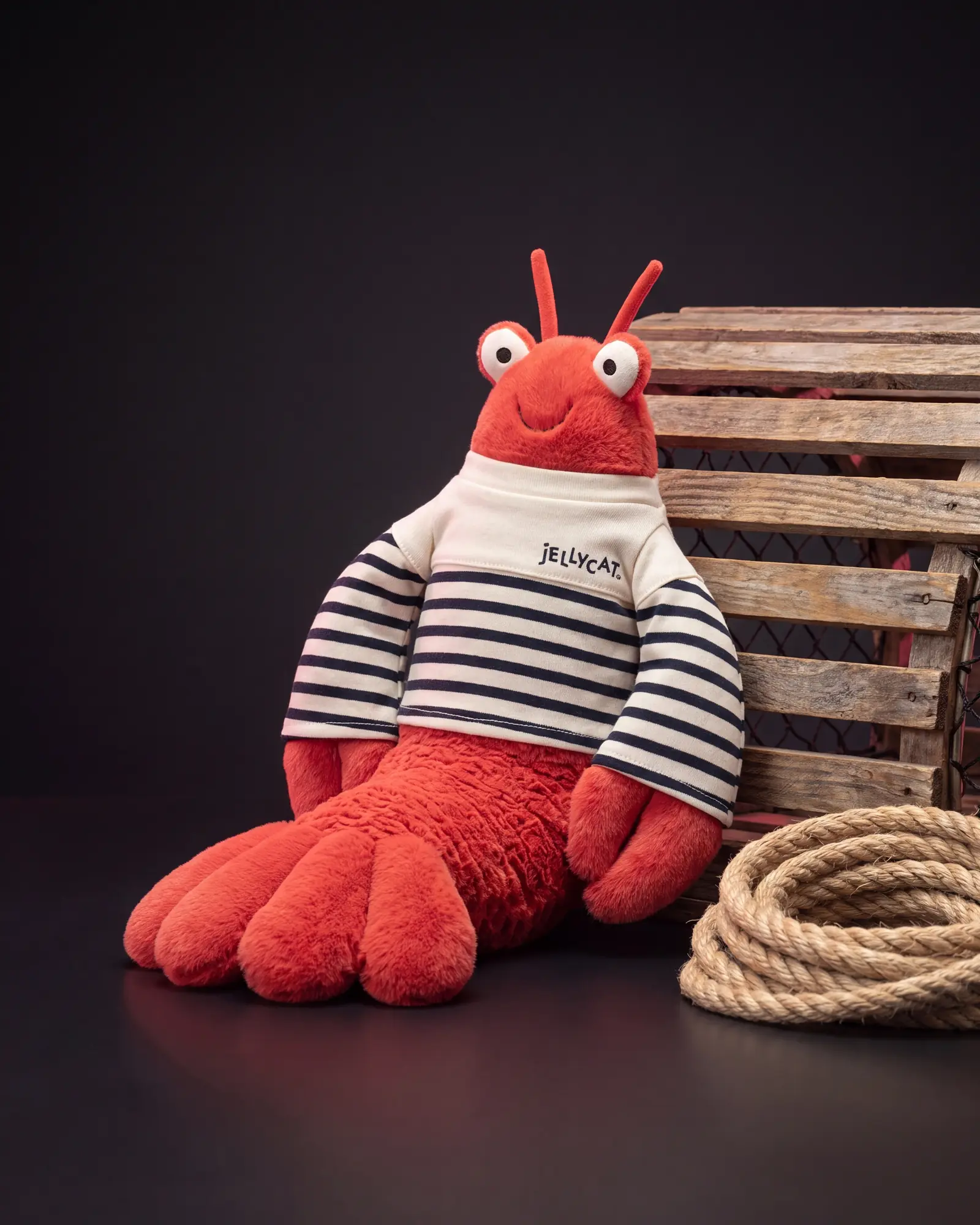 Larry Lobster ‘Sailor’, 두 번째 각도.
