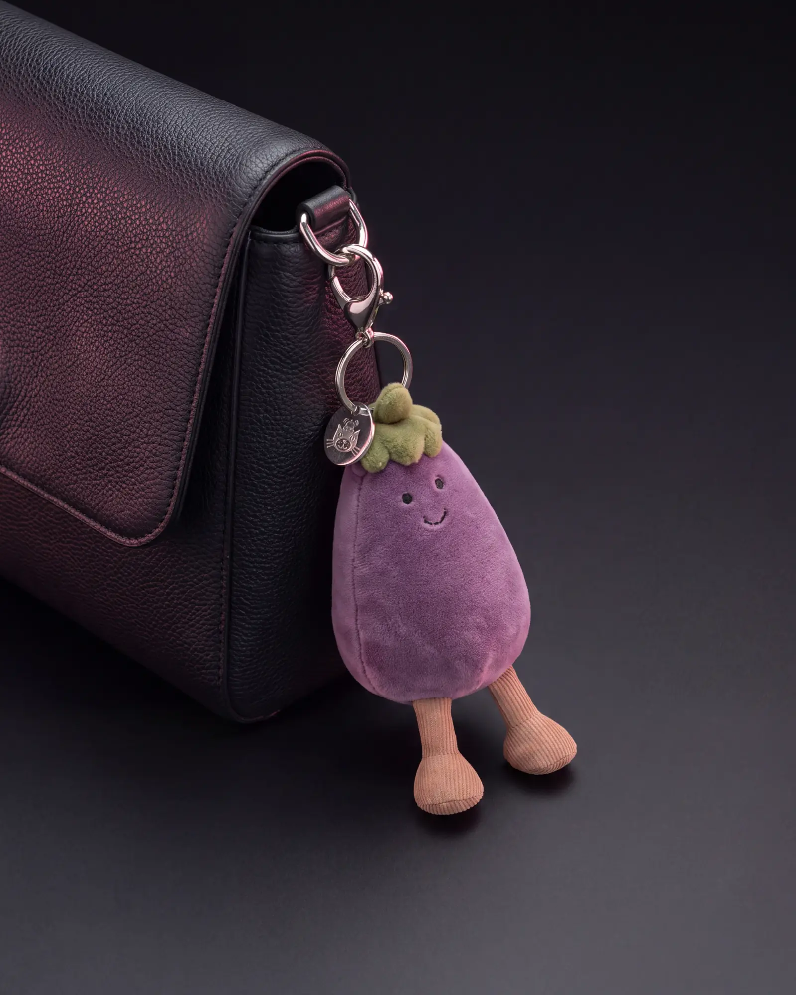 Amuseables Aubergine Bag Charm, 두 번째 각도.
